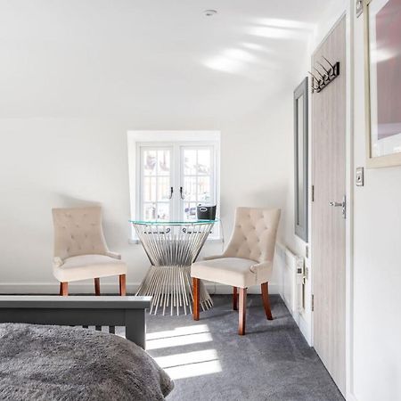 The Secret, Stylish & Spacious En Suite In Blandford Forum, Dorset Bagian luar foto