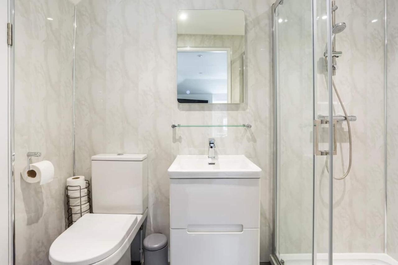 The Secret, Stylish & Spacious En Suite In Blandford Forum, Dorset Bagian luar foto