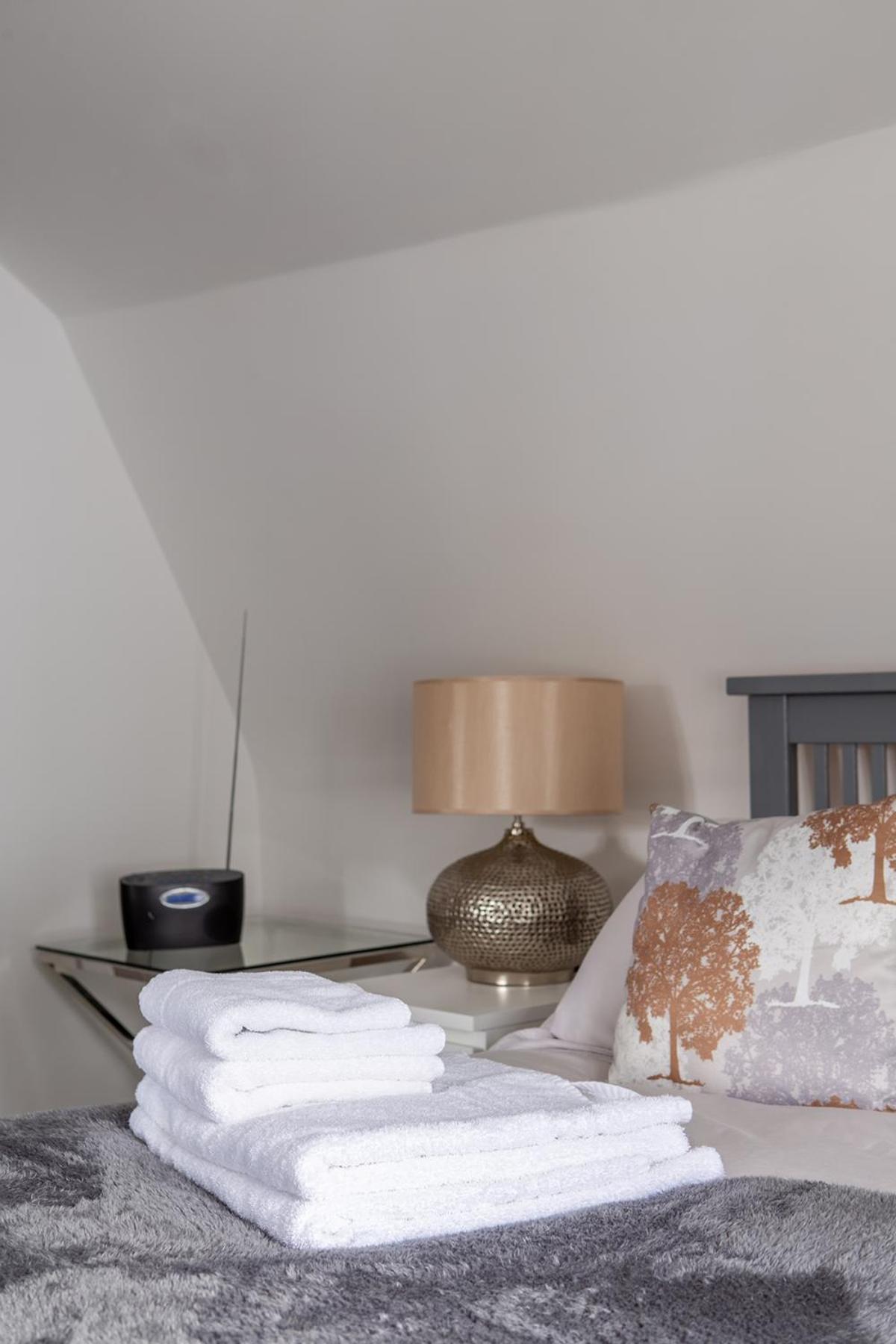 The Secret, Stylish & Spacious En Suite In Blandford Forum, Dorset Bagian luar foto